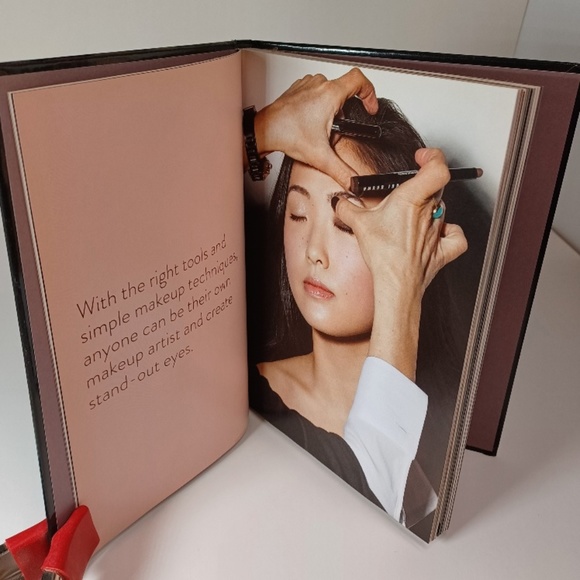 EVERYTHING EYES..An Eye Makeup Book for Teens by Bobbi Brown - Picture 5 of 14